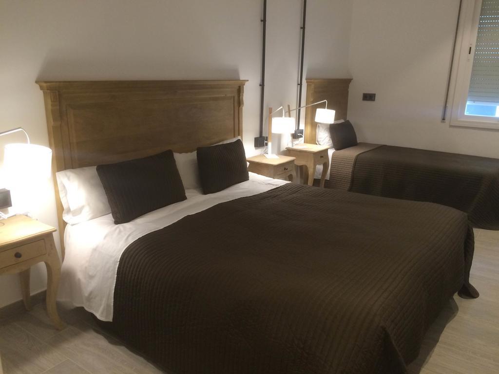 Hostal Portofino أرينيس دي مار المظهر الخارجي الصورة