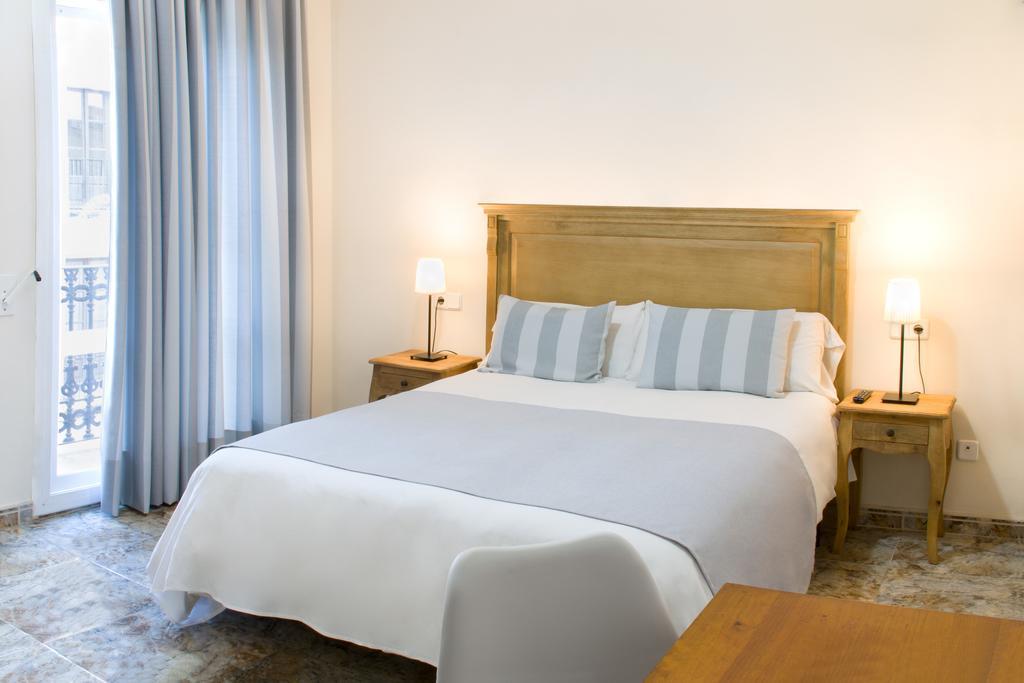 Hostal Portofino أرينيس دي مار المظهر الخارجي الصورة